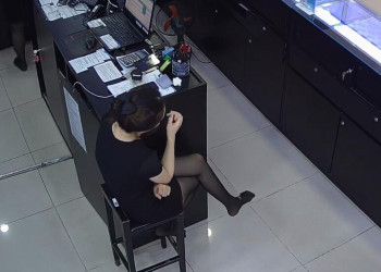 The jewelry store hostess in black nylon show us her cute feet! 285