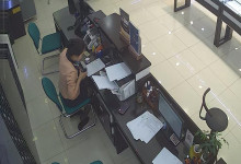 The jewelry store hostess in black nylon long-time dipping shoeplay 