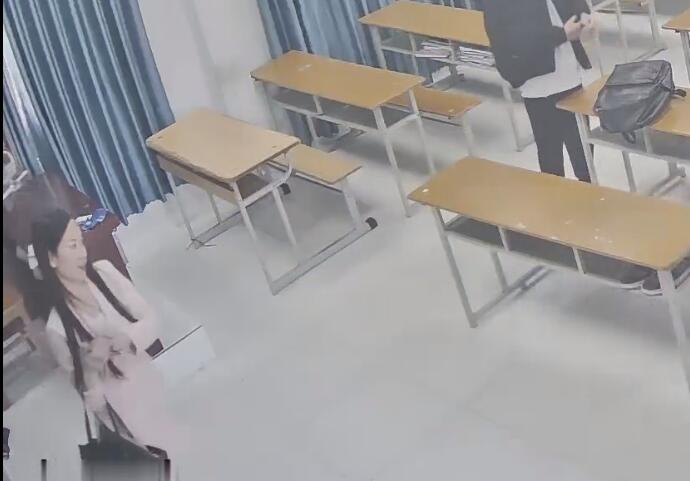 I am not sure if she is in nylon 6