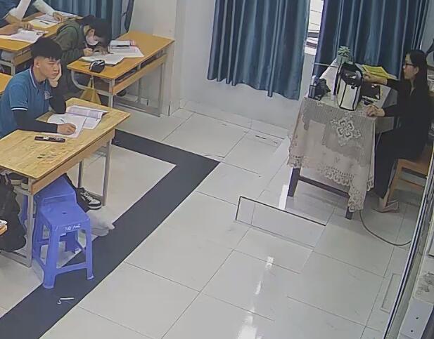 I am not sure if she is in nylon 10