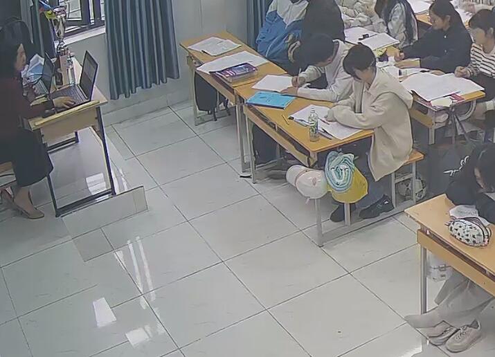 I wish she in nylon next time 34