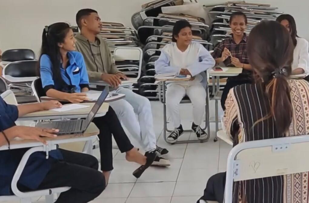 The dangling shoeplay text book 11