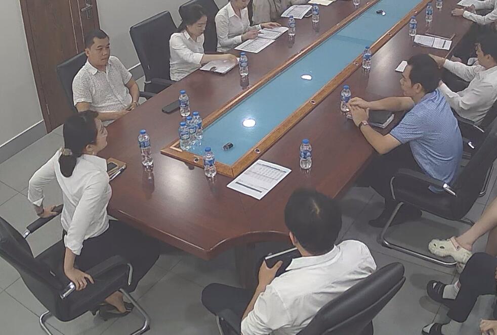 They are having a meeting 5