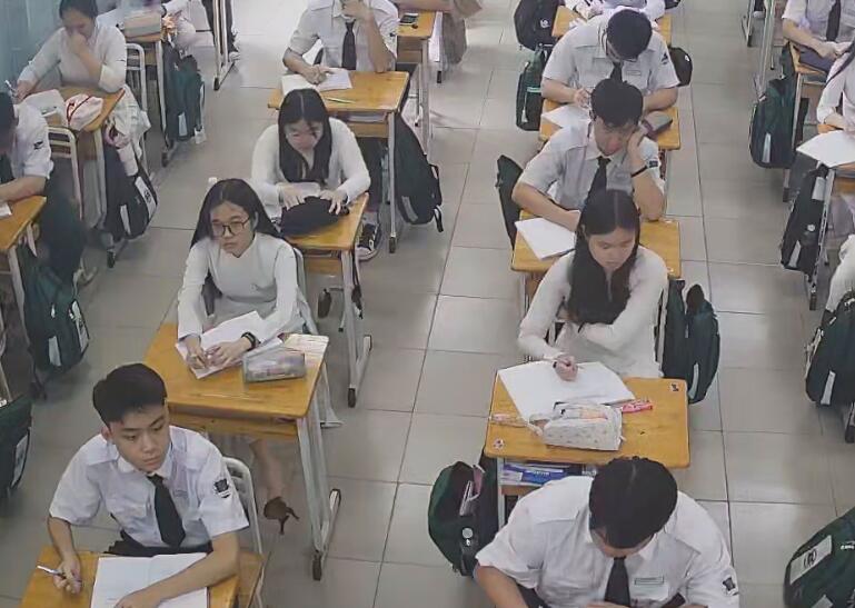 I wish I was her classmate 10