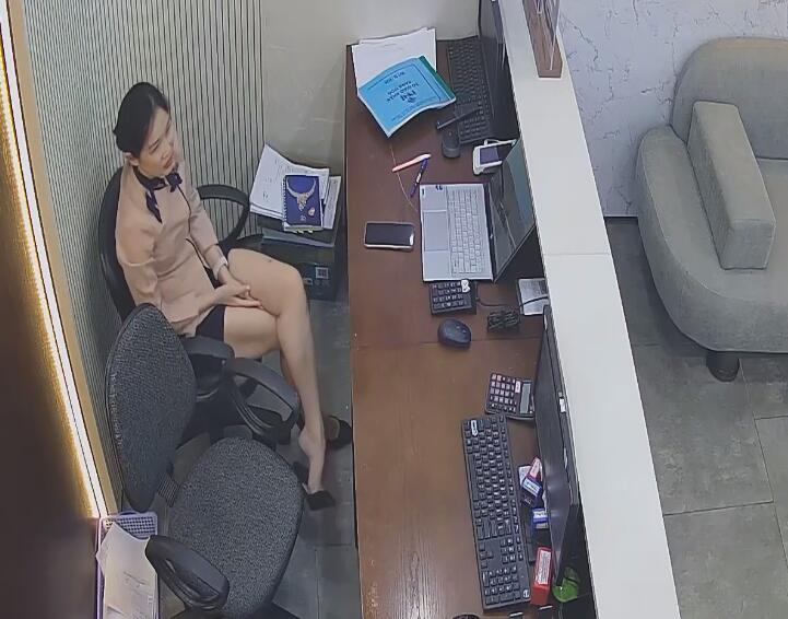 The dangling shoeplay text book 16