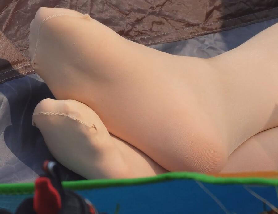 The lady show us her cute sole 19