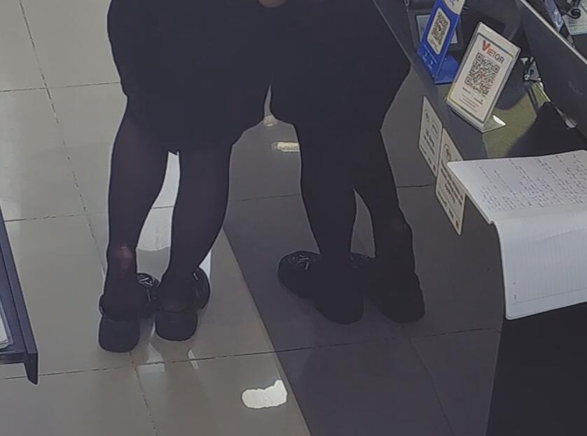 The jewelry store hostess in black nylon show us her cute feet! 273