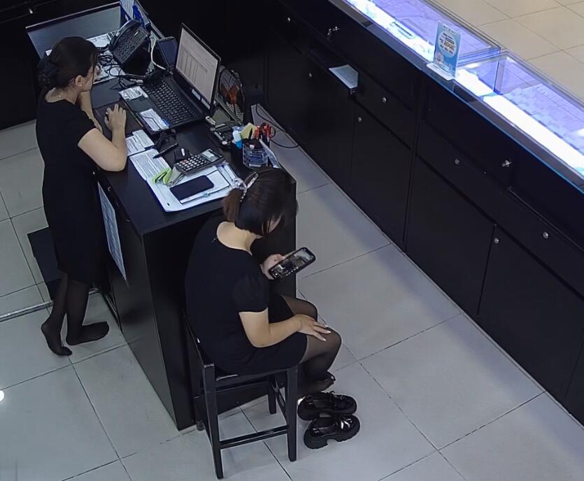 The jewelry store hostess in black nylon show us her cute feet! 289