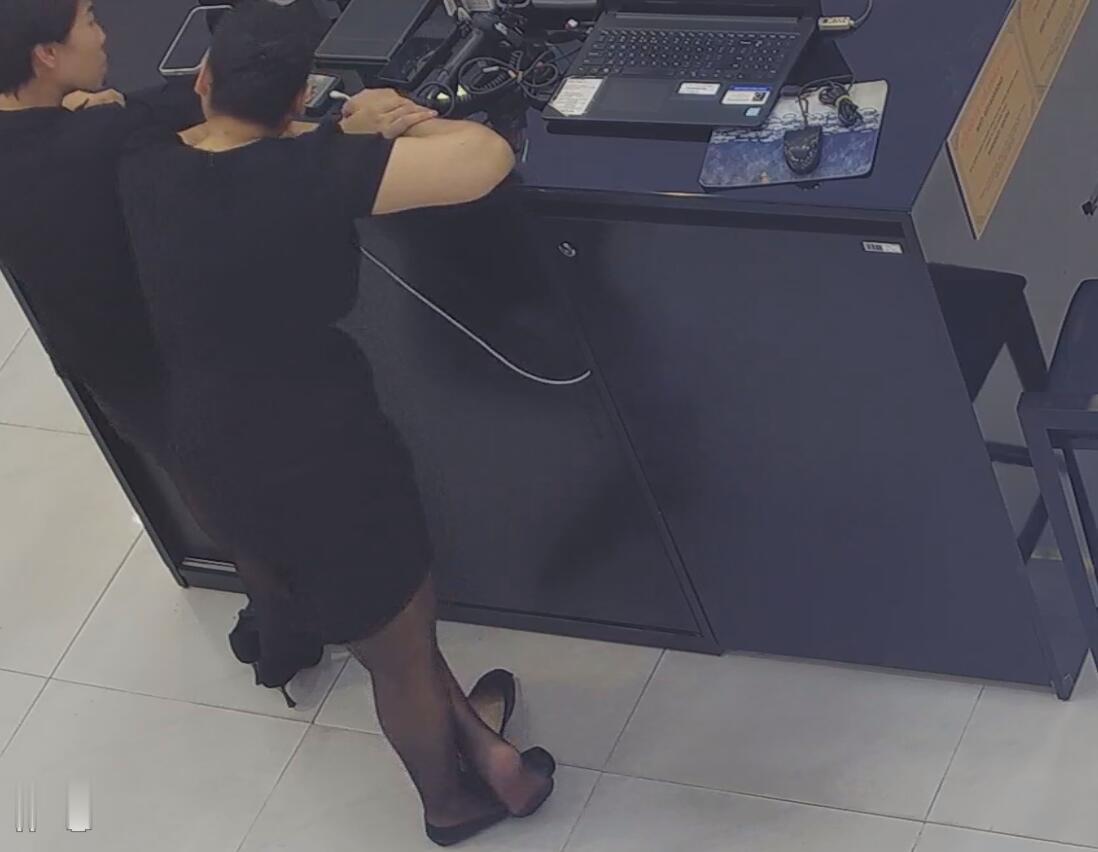 The jewelry store hostess in black nylon show us her cute feet! 175