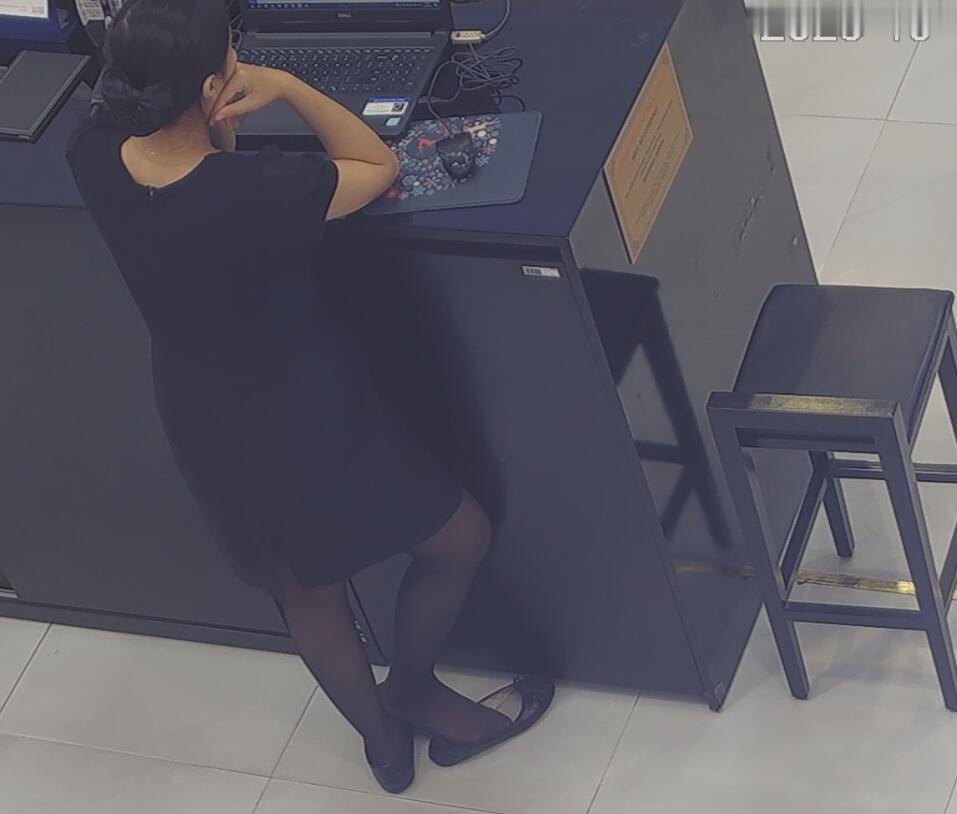 The jewelry store hostess in black nylon show us her cute feet! 251