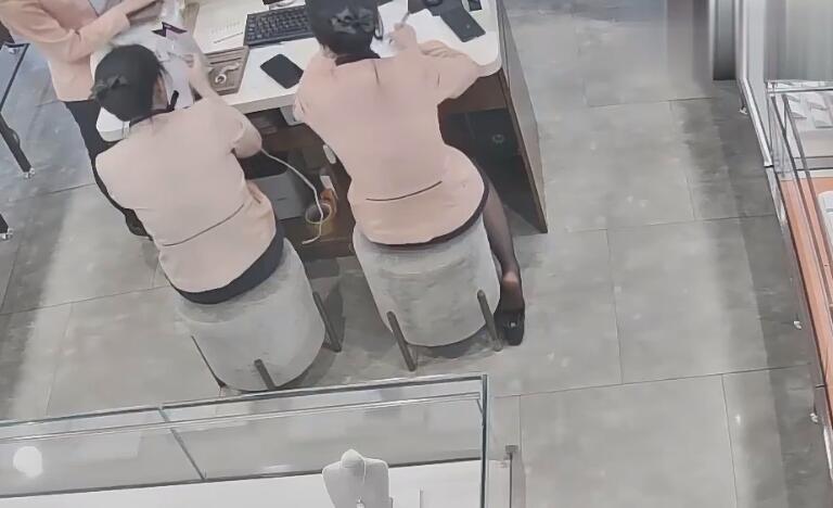 The jewelry store girls in black nylon dipping shoeplay daily show 14