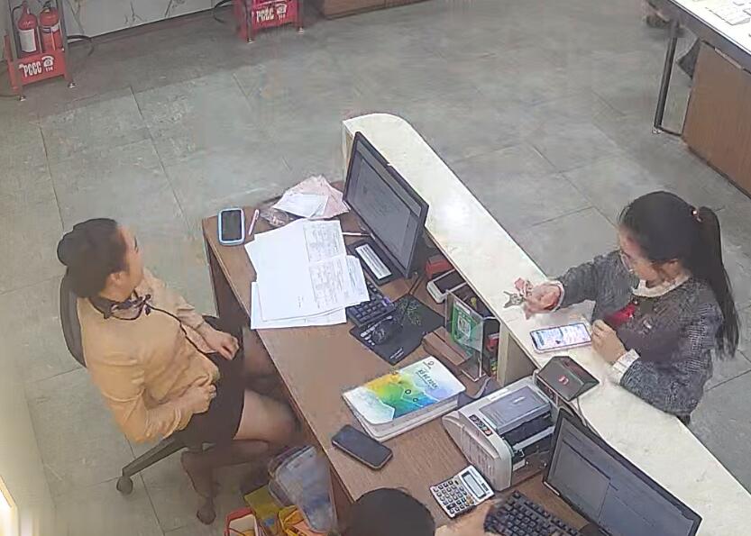 The jewelry store hostess in black nylon gave us a shoeplay lesson 14