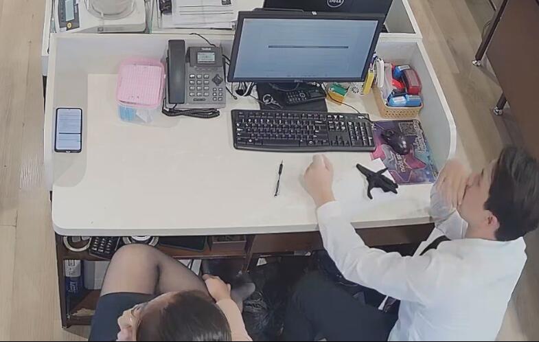 I prefer the black nylon shoeplay 10