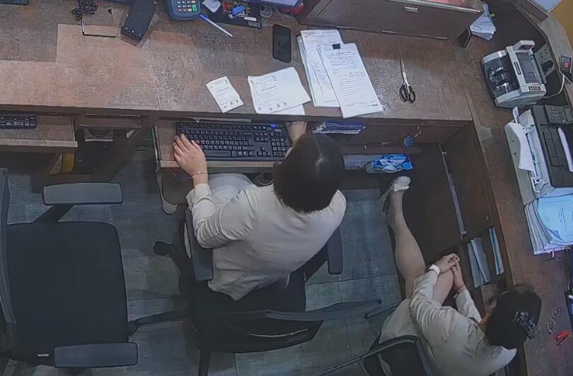 Very nice,the shoeplay queen is here!